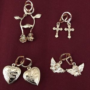 4 pairs of gold earrings